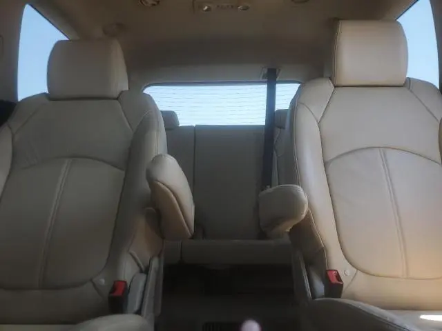 2011 GMC ACADIA SLT-2  
