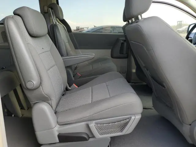 2010 CHRYSLER TOWN & COUNTRY LX  