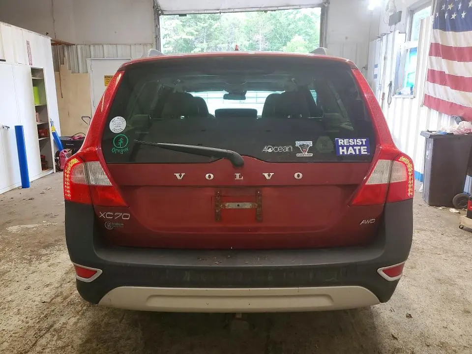 2012 VOLVO XC70 3.2  