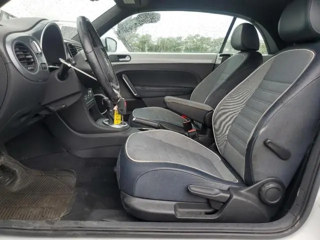 2016 VOLKSWAGEN BEETLE S/SE  