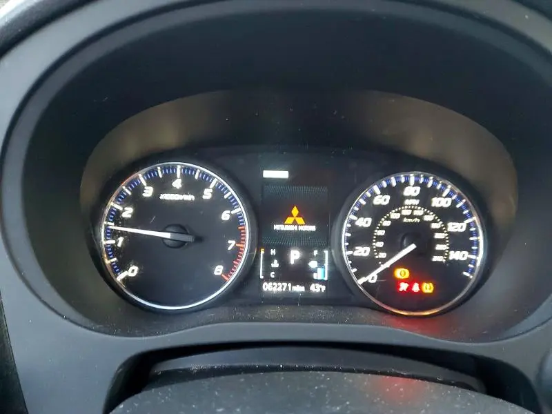 2019 MITSUBISHI OUTLANDER SE  