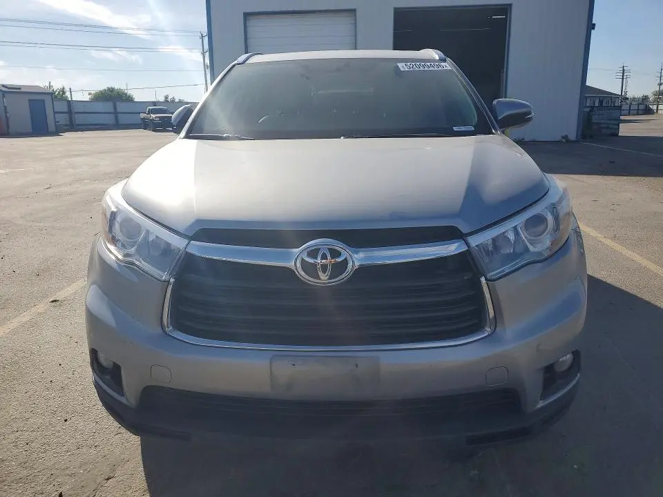 2016 TOYOTA HIGHLANDER XLE  