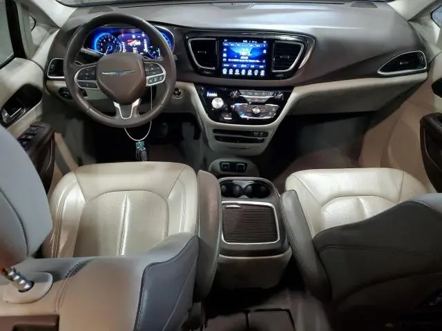 2017 CHRYSLER PACIFICA TOURING L PLUS  