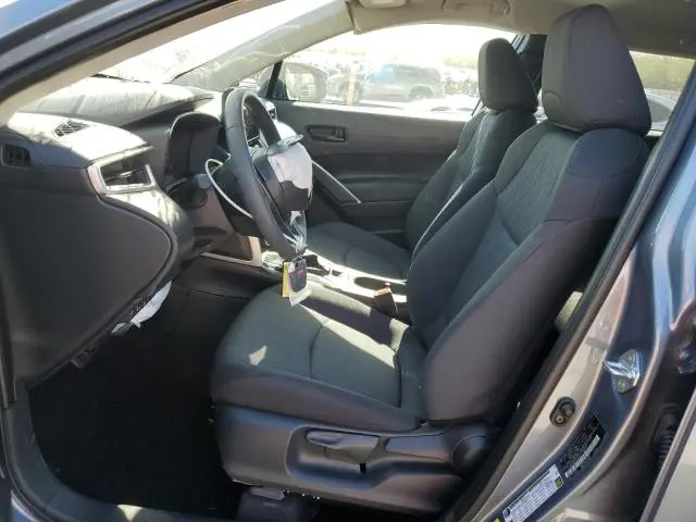 2025 TOYOTA COROLLA CROSS LE  