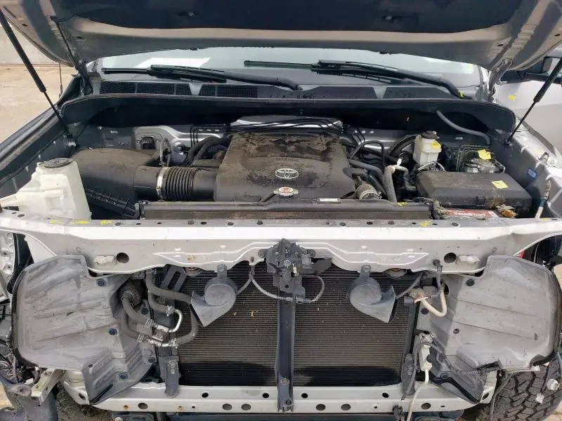 2018 TOYOTA TUNDRA CREWMAX SR5  