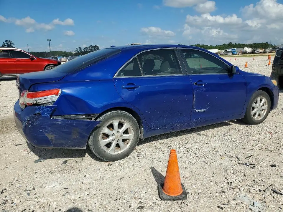 2010 TOYOTA CAMRY LE  