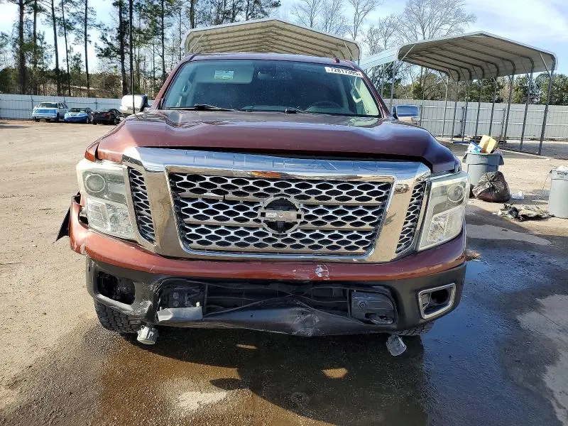 2017 NISSAN TITAN SV  