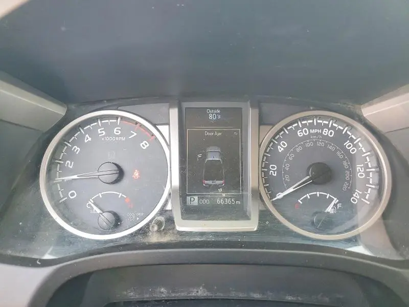 2018 TOYOTA TACOMA SR5 V6  