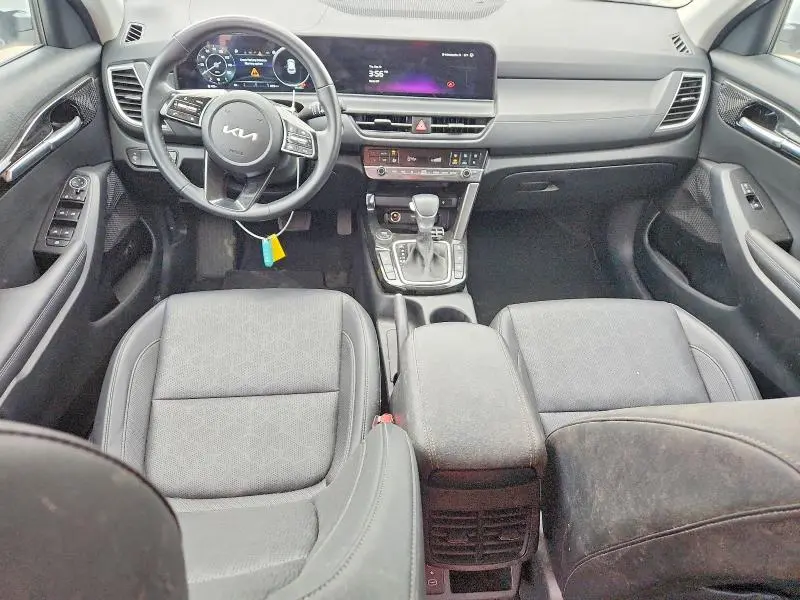 2025 KIA SELTOS EX  