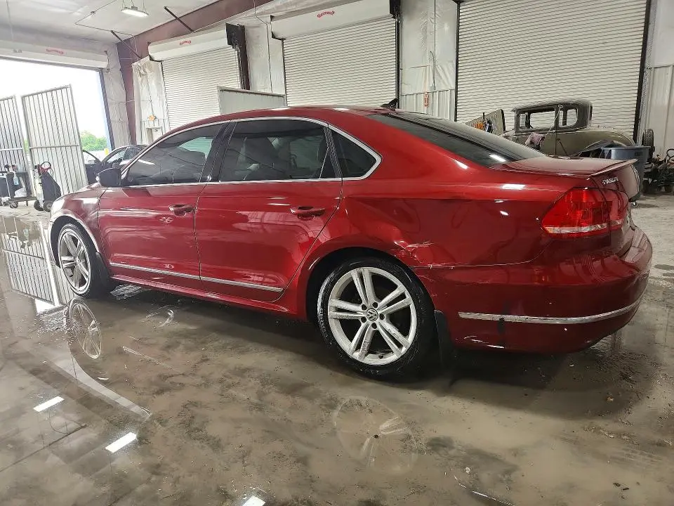 2015 VOLKSWAGEN PASSAT SE  