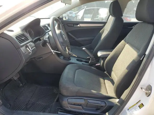 2015 VOLKSWAGEN PASSAT S  