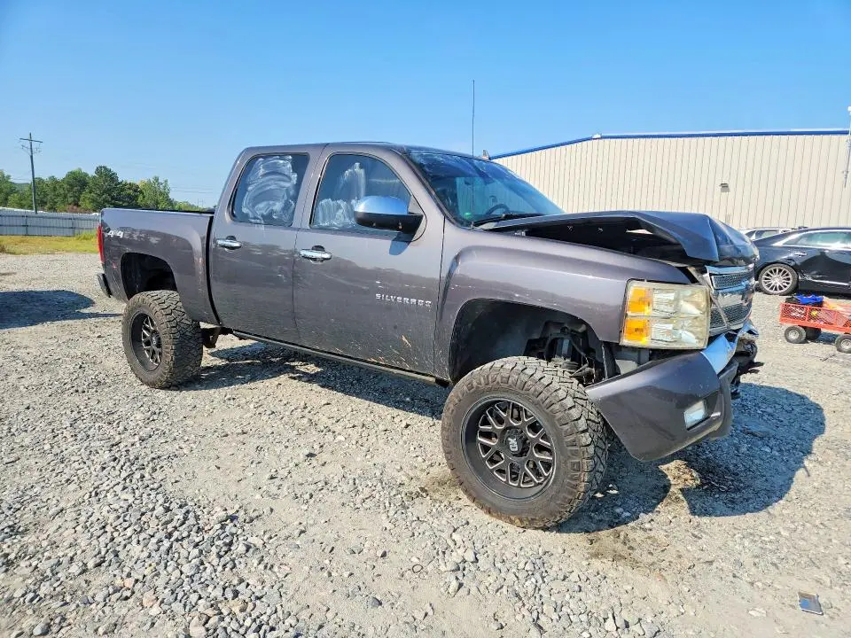 2011 CHEVROLET SILVERADO K1500 LT  