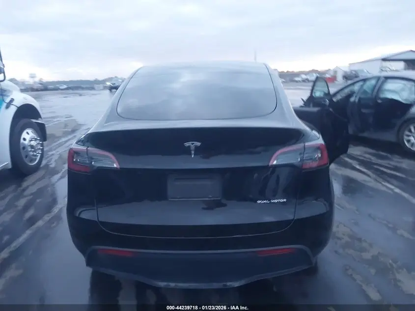 2022 TESLA MODEL Y LONG RANGE DUAL MOTOR ALL-WHEEL DRIVE