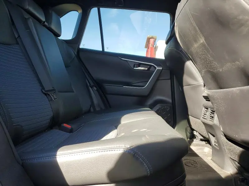 2022 TOYOTA RAV4 XSE  
