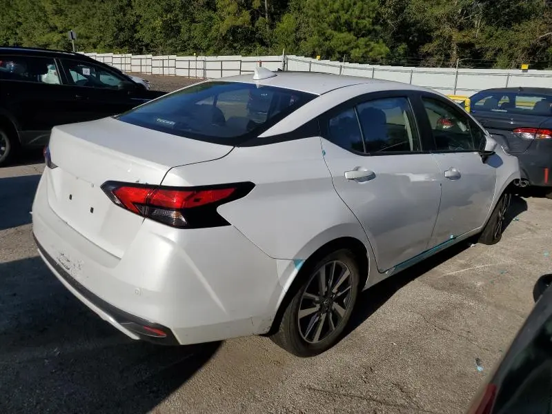 2024 NISSAN VERSA SV  