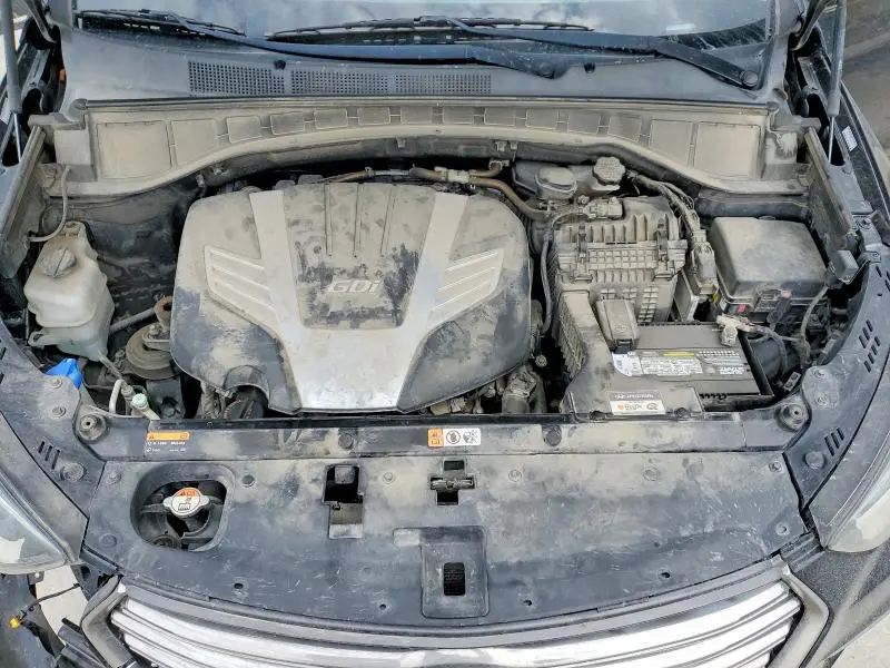 2018 HYUNDAI SANTA FE SE  