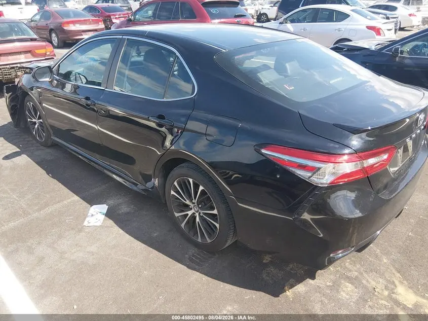 2018 TOYOTA CAMRY SE