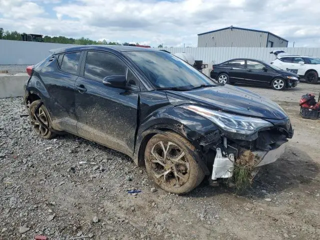 2021 TOYOTA C-HR XLE  