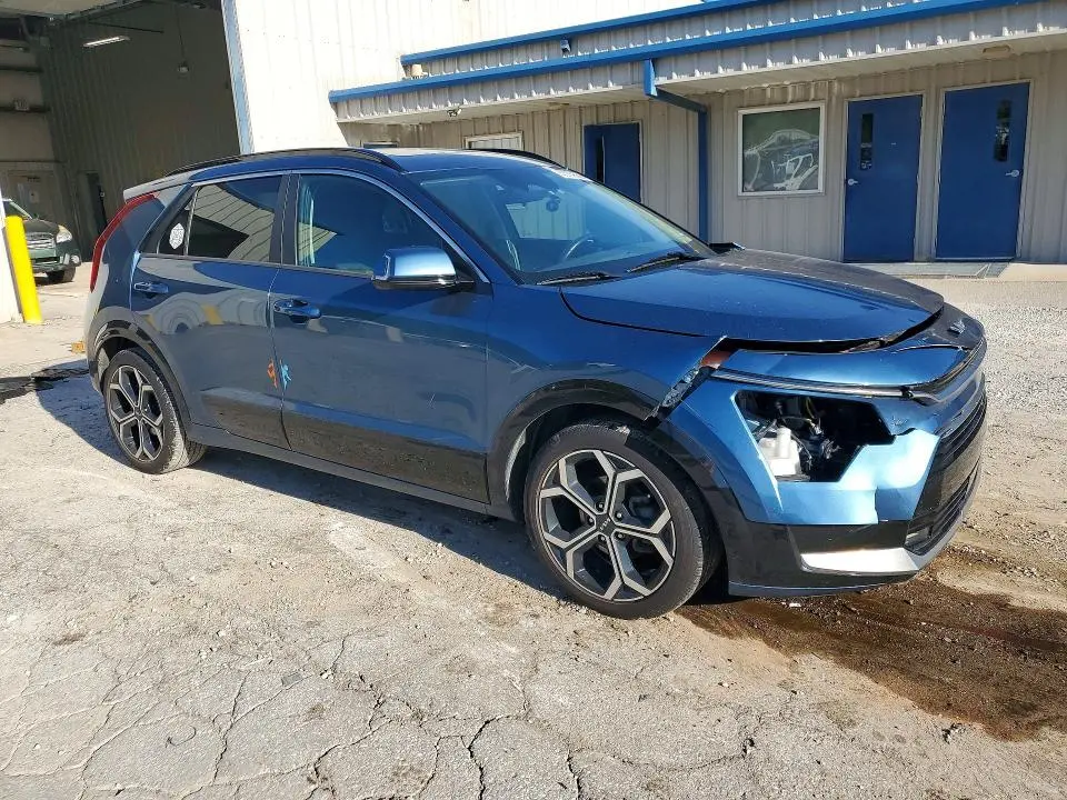 2023 KIA NIRO EX  