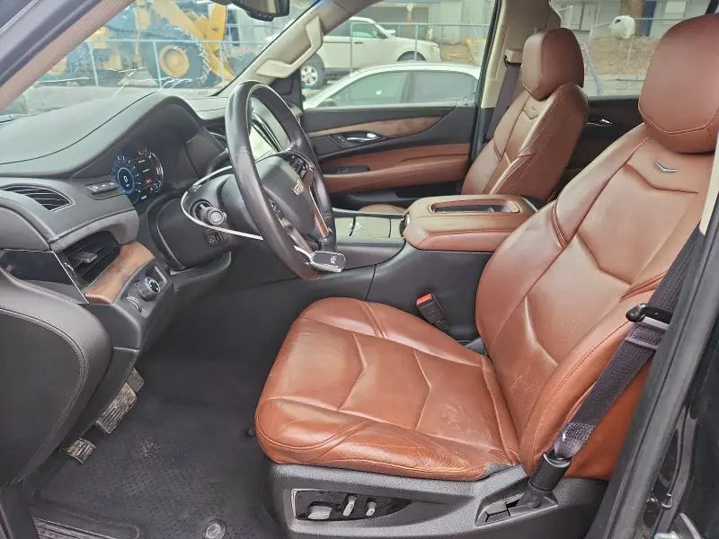 2016 CADILLAC ESCALADE LUXURY  