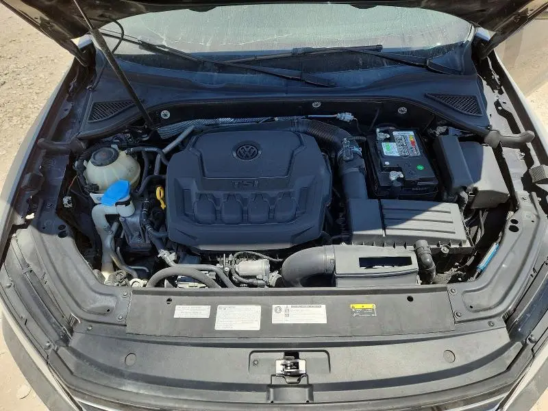 2019 VOLKSWAGEN PASSAT WOLFSBURG  