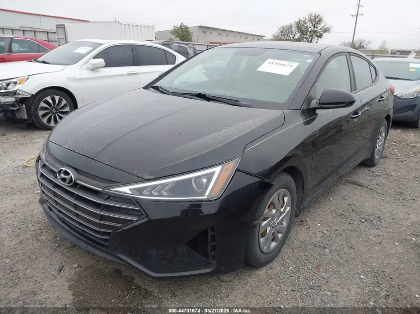 2019 HYUNDAI ELANTRA SE