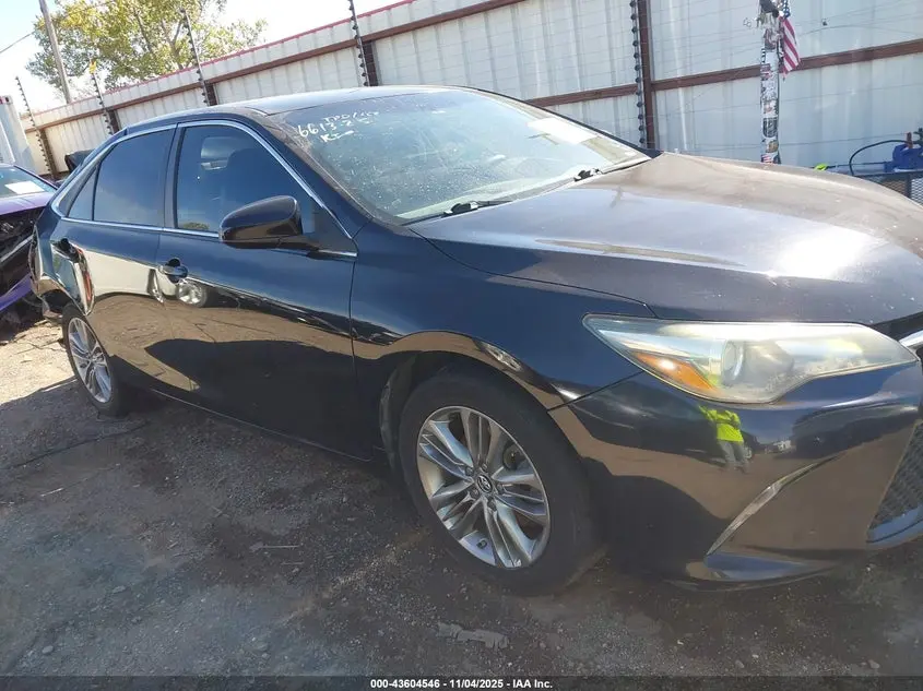 2016 TOYOTA CAMRY SE
