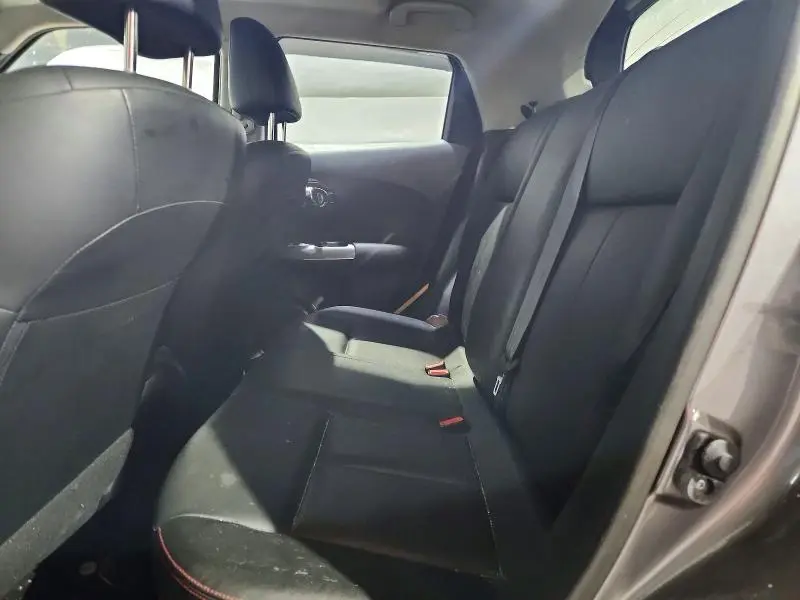 2015 NISSAN JUKE SL  