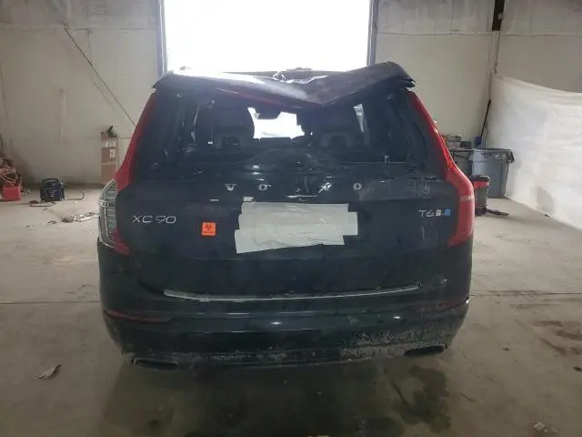 2017 VOLVO XC90 T6  
