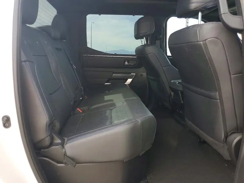 2023 TOYOTA TUNDRA PLATINUM  