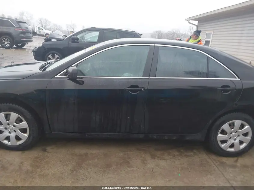 2010 TOYOTA CAMRY LE