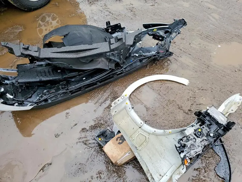 2022 GENESIS GV70 BASE  