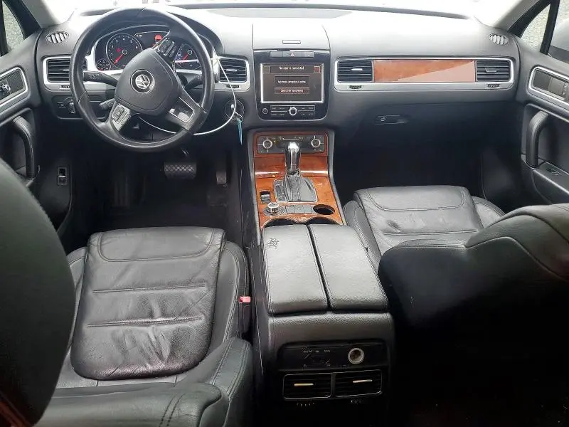 2013 VOLKSWAGEN TOUAREG V6  