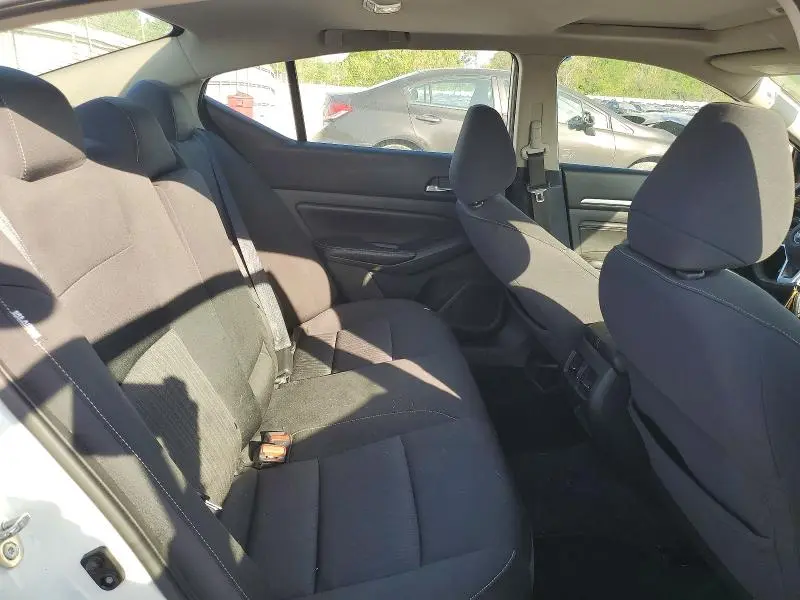 2019 NISSAN ALTIMA SV  