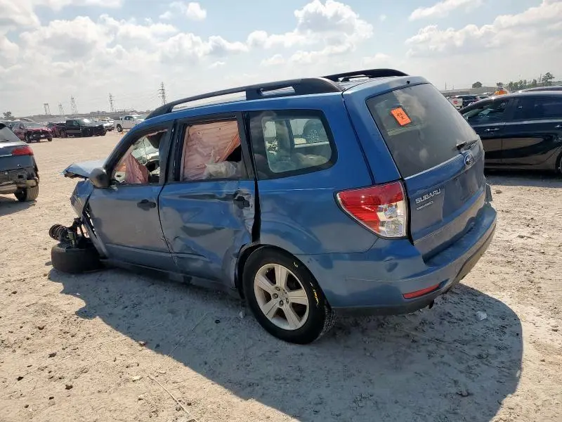 2010 SUBARU FORESTER XS  