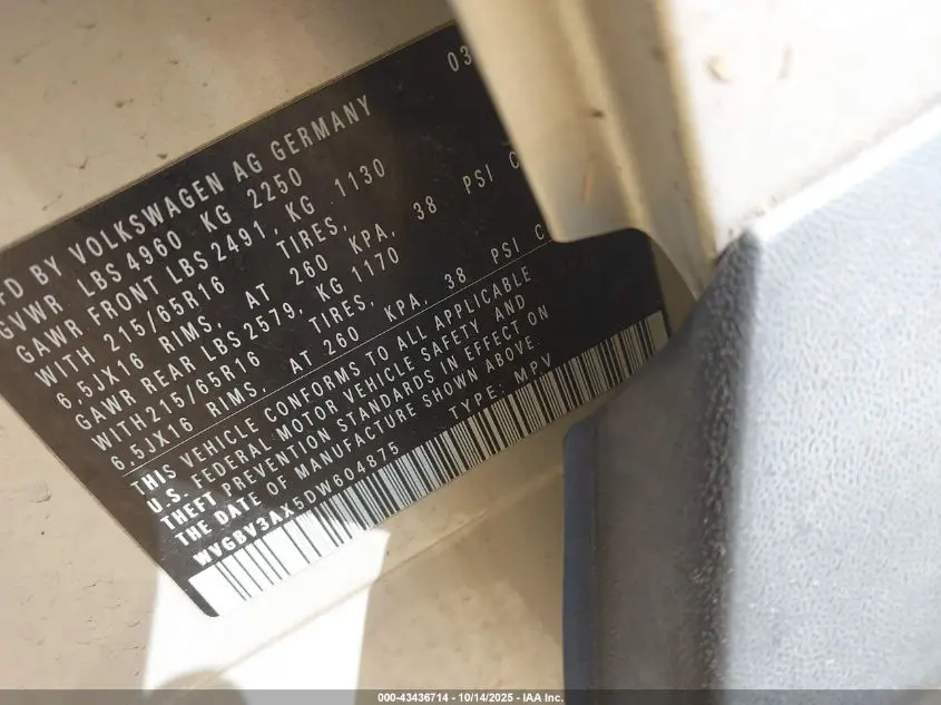 2013 VOLKSWAGEN TIGUAN S