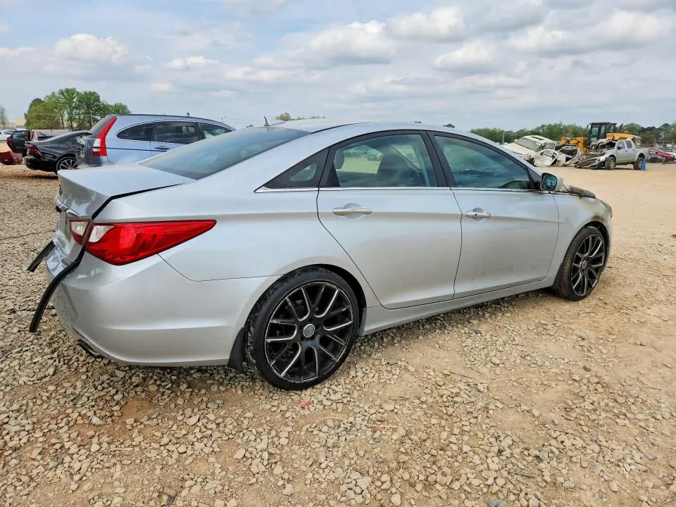 2013 HYUNDAI SONATA SE  