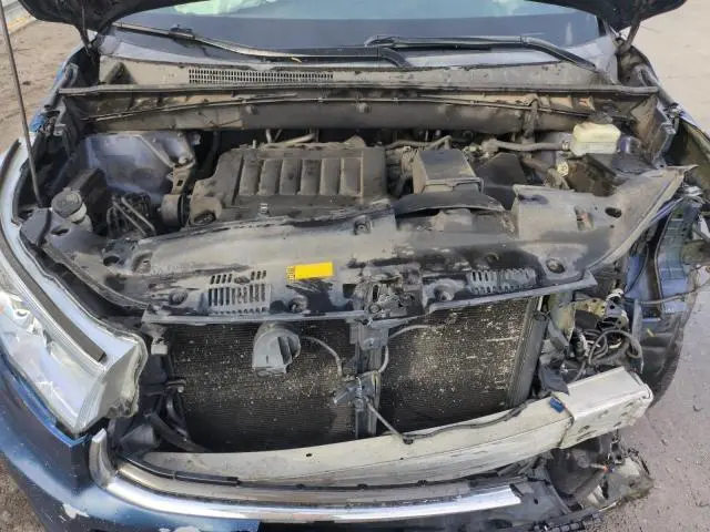 2015 TOYOTA HIGHLANDER LE  