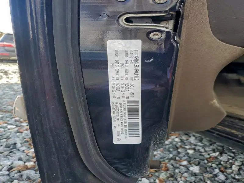 2011 CHRYSLER TOWN & COUNTRY TOURING L  