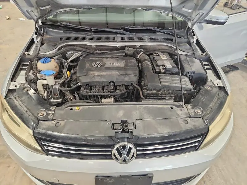 2014 VOLKSWAGEN JETTA SE  