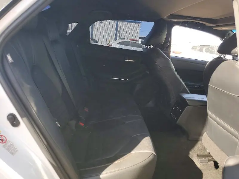 2019 TOYOTA AVALON XLE  