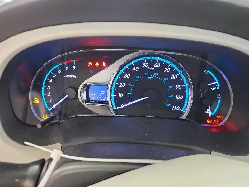 2011 TOYOTA SIENNA XLE 7-PASSENGER  