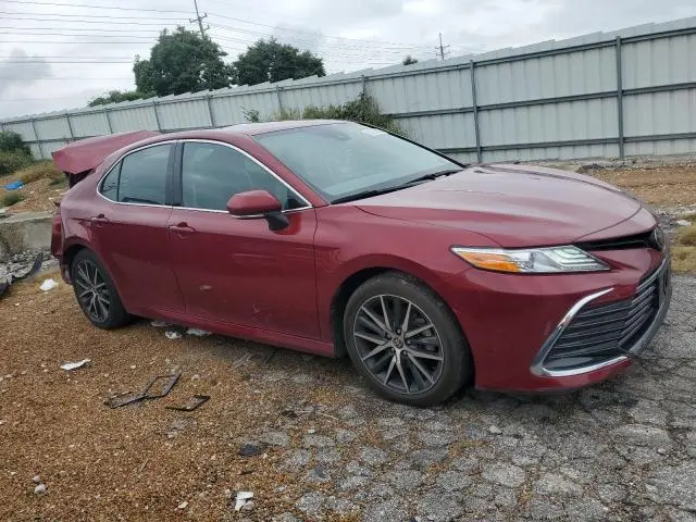 2021 TOYOTA CAMRY XLE