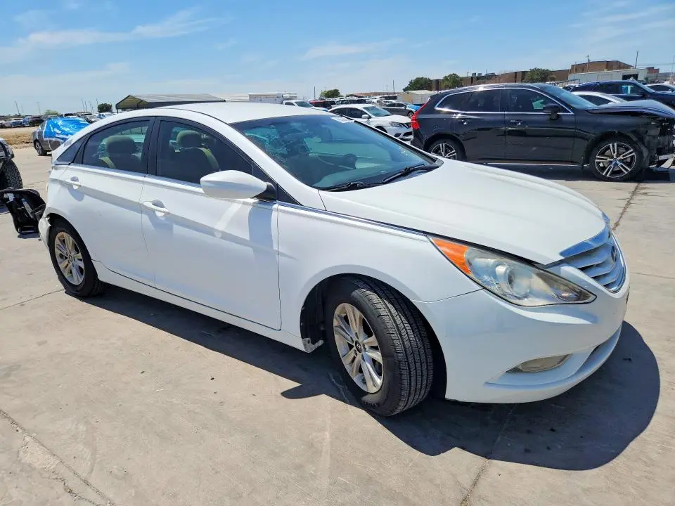 2013 HYUNDAI SONATA GLS  
