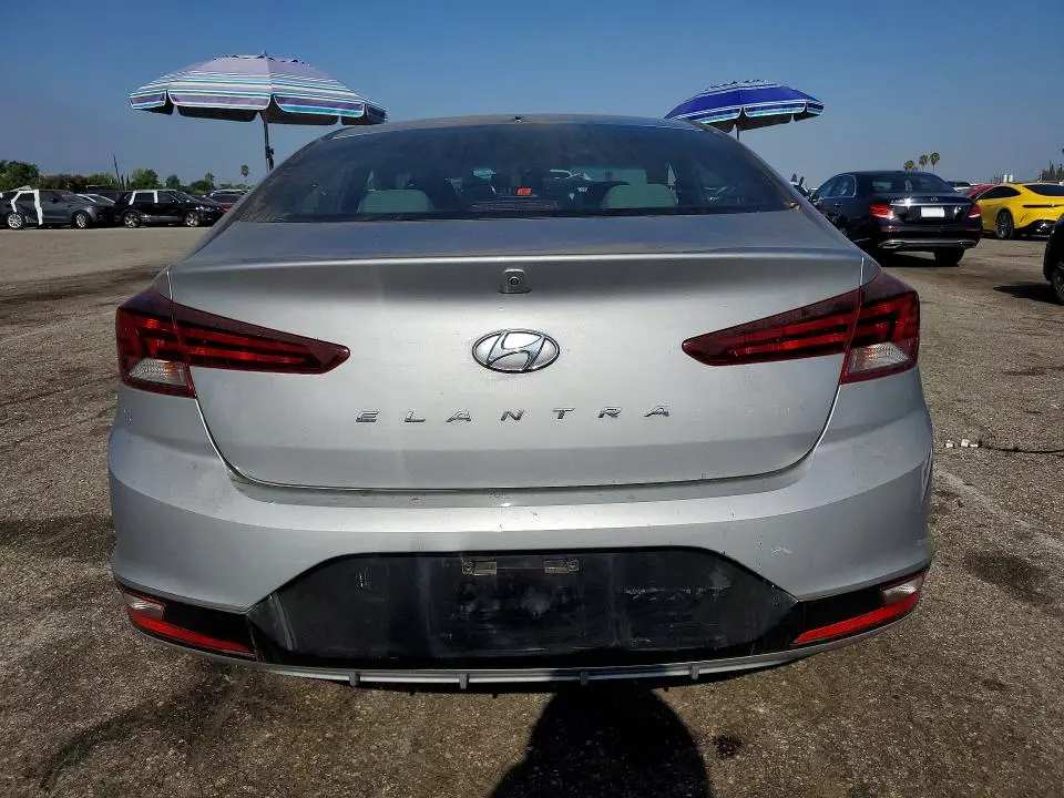2020 HYUNDAI ELANTRA SEL  