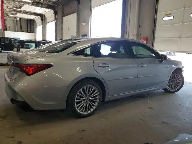 2019 TOYOTA AVALON XLE  