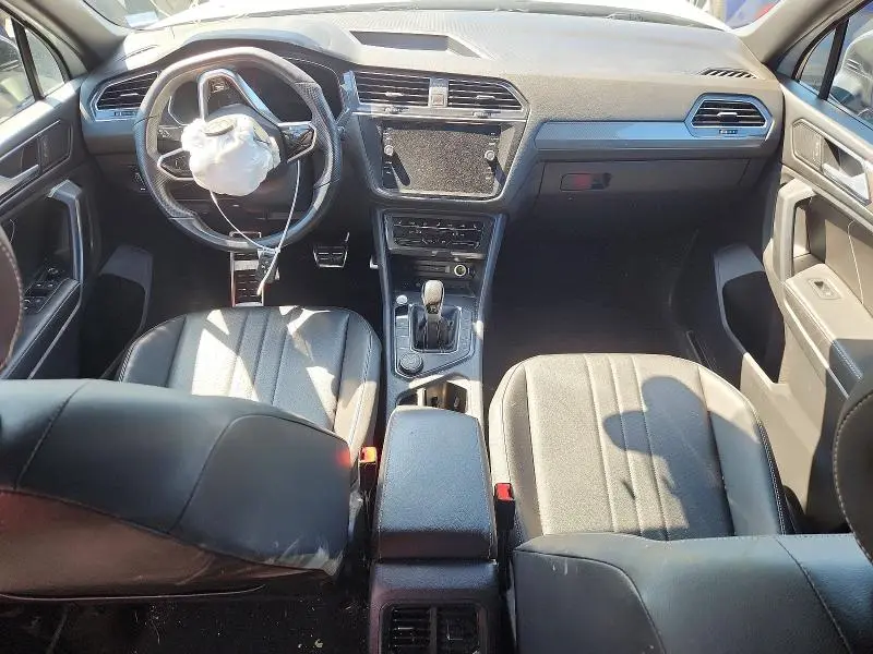 2023 VOLKSWAGEN TIGUAN SE R-LINE BLACK  