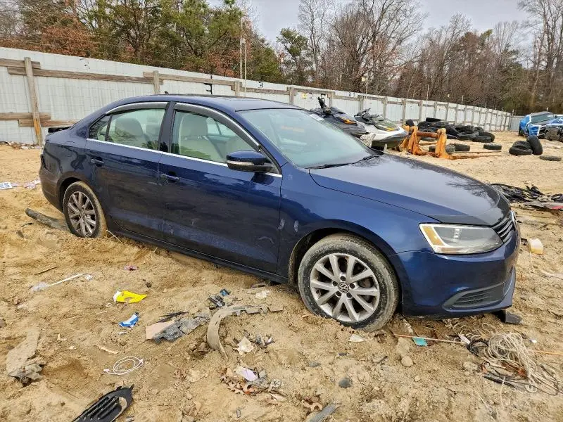 2014 VOLKSWAGEN JETTA SE  