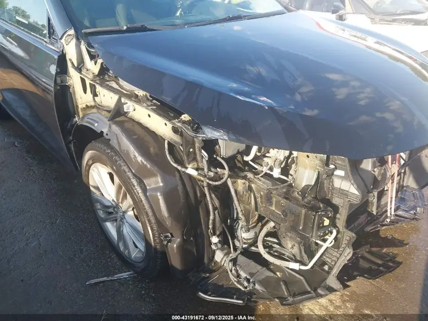 2015 TOYOTA CAMRY SE