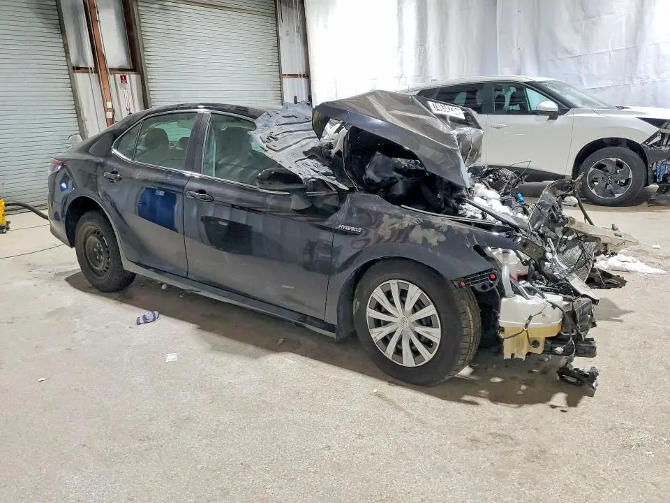 2021 TOYOTA CAMRY LE  